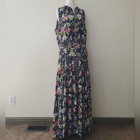 Banana Republic Floral Maxi Dress - Picture 3 of 16